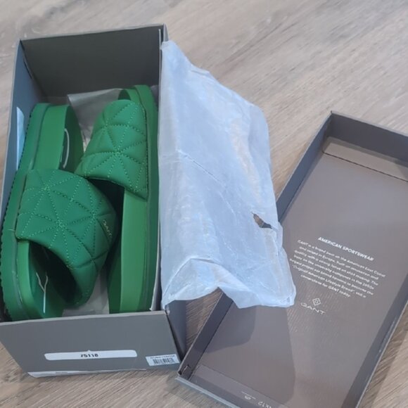 Gant Womens Green Quilted Slide Sandals - Picture 2 of 7